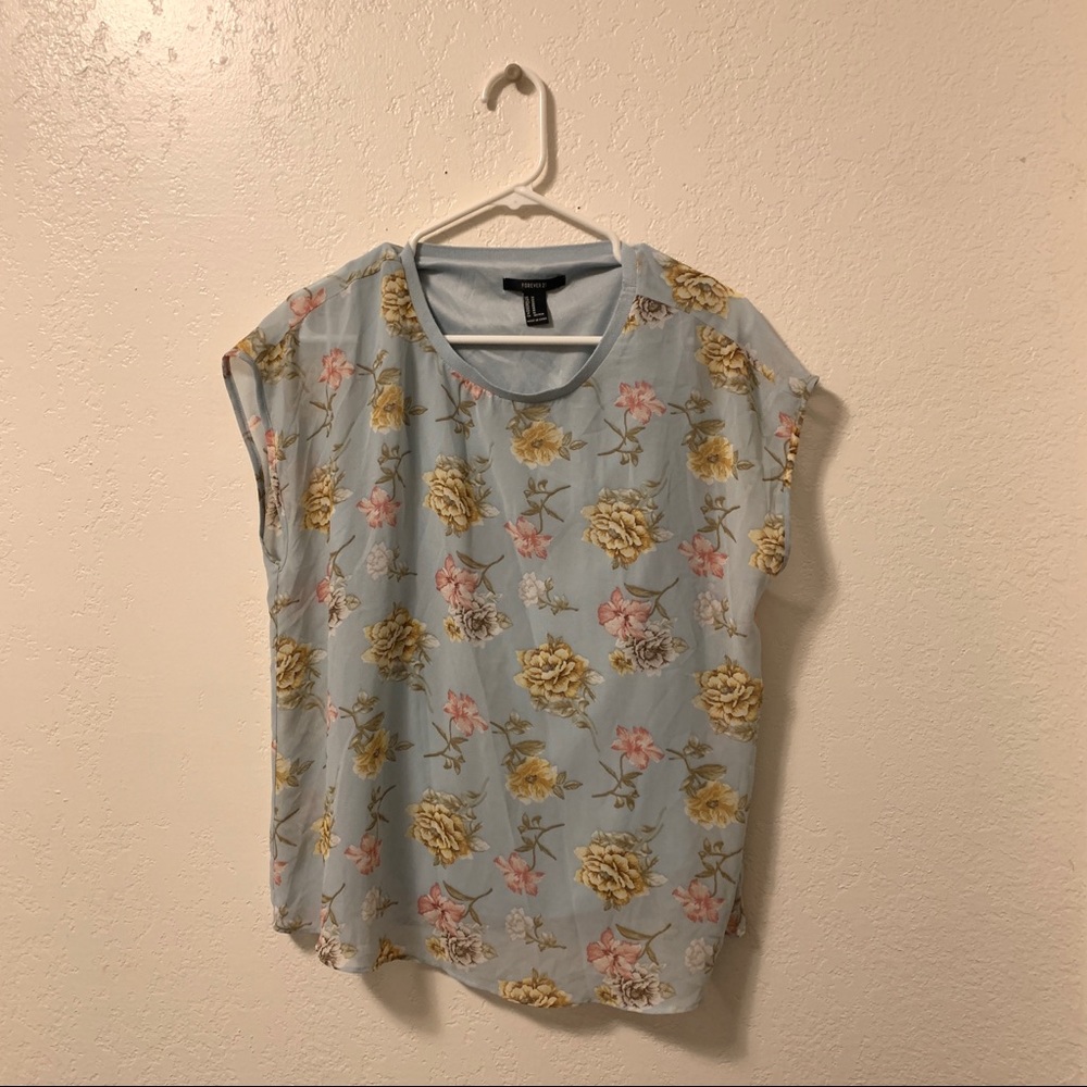 BABY BLUE SHORT SLEEVE FLORAL BLOUSE